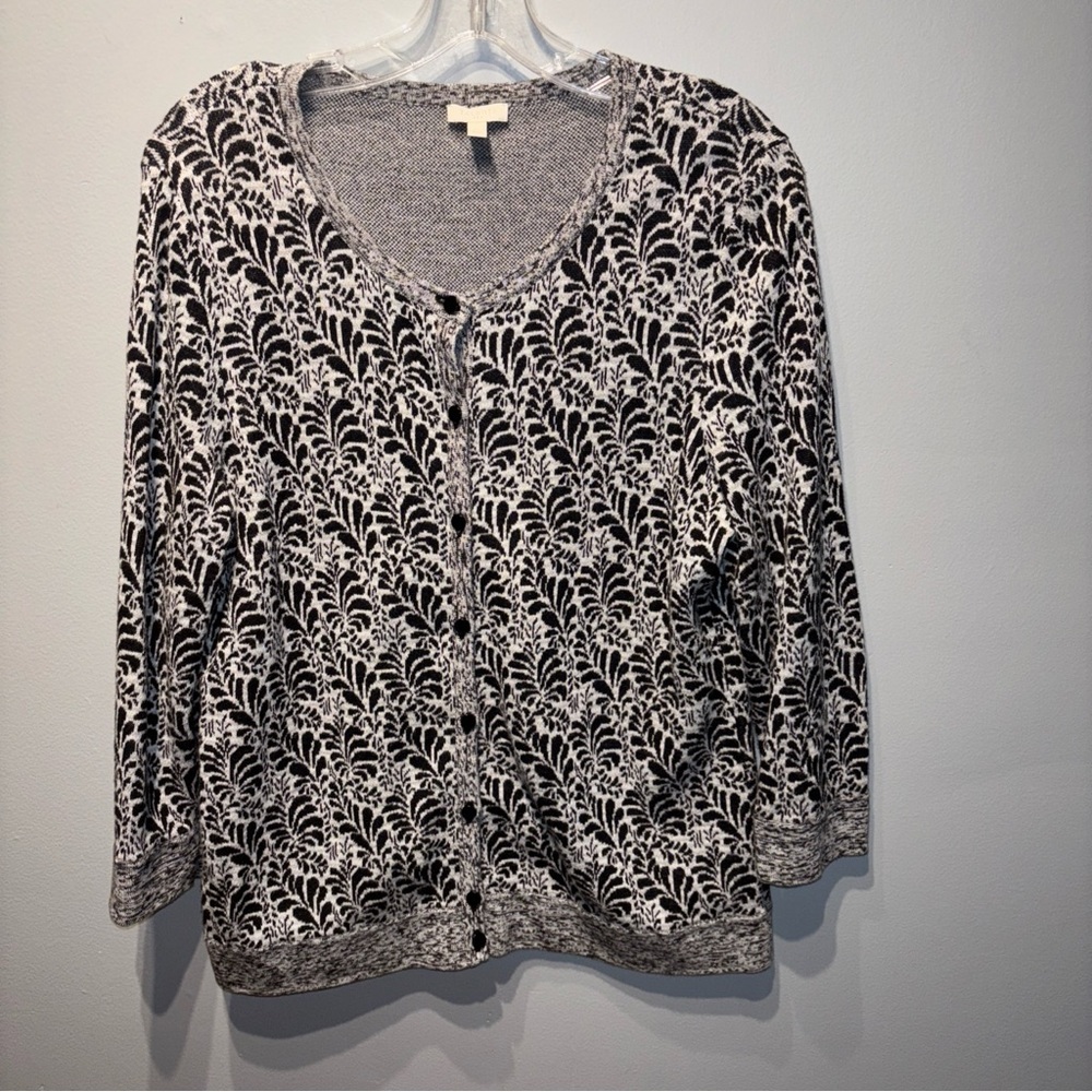 Talbots SZ M Black White Floral  3/4 Sleeve Round Neck Cotton Button Up Cardigan